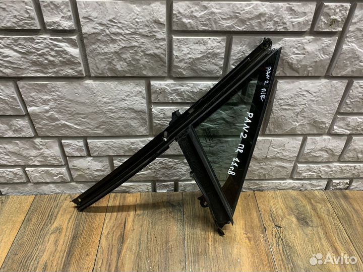 Porsche Panamera Стекло двери передней правой