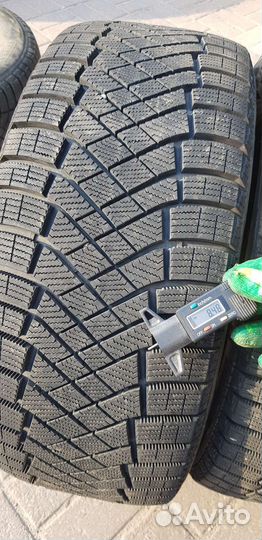 Pirelli Ice Zero FR 225/45 R18