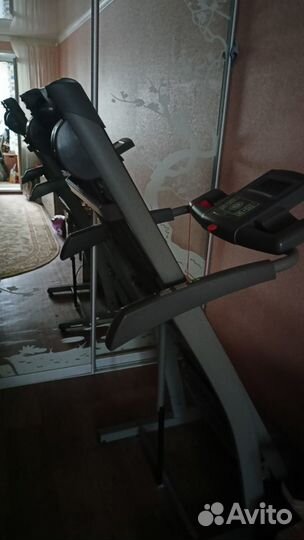 Электрическая беговая дорожка