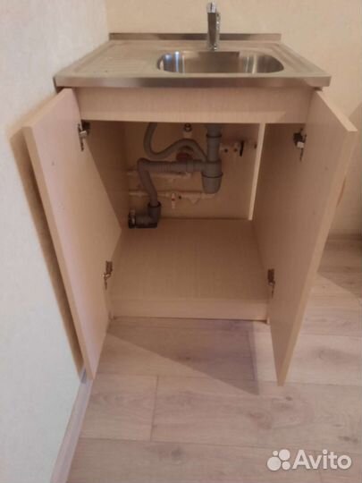 Мойка с тумбой и смесителем