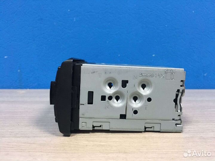 Автопроигрыватель Pioneer MVH-190UBG