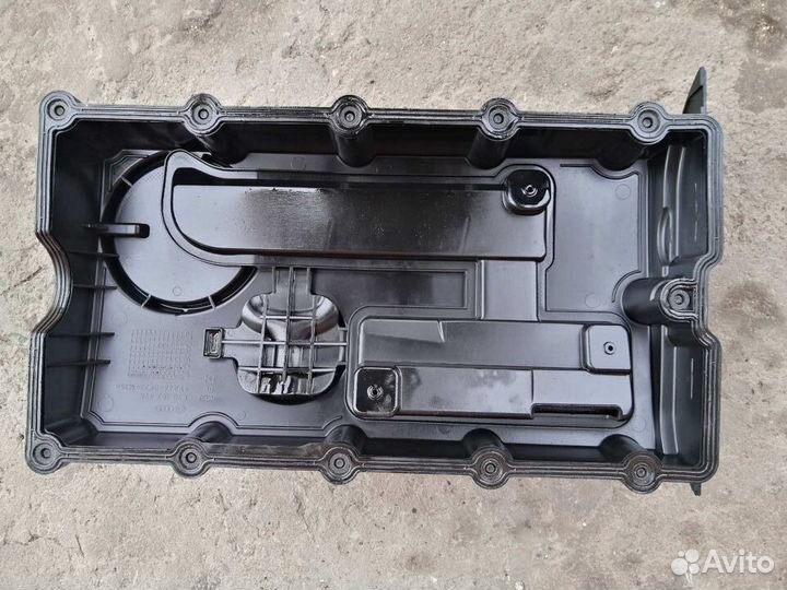 Клапанная крышка Пассат Б6 2.0 тди 03G103475