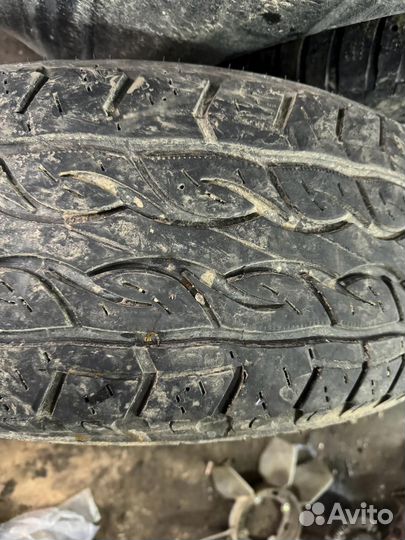 Kumho Road Venture SAT KL61 265/65 R17