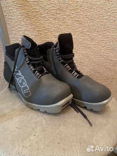 Лыжные ботинки