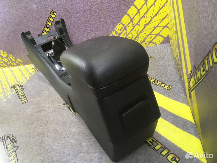 Консоль центральная Подлокотник Лифан Солано 620