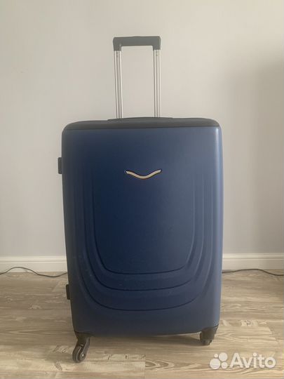 Чемодан на колесах большой