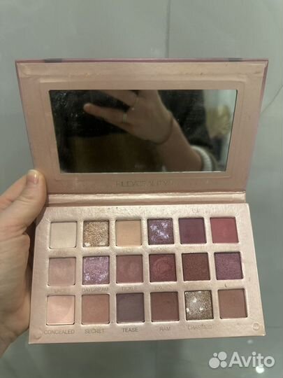 Huda beauty тени оригинал