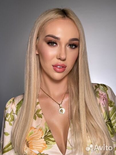 Модель на макияж