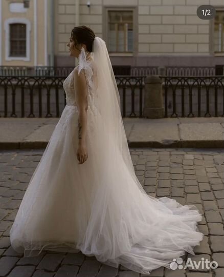 Свадебное платье 46
