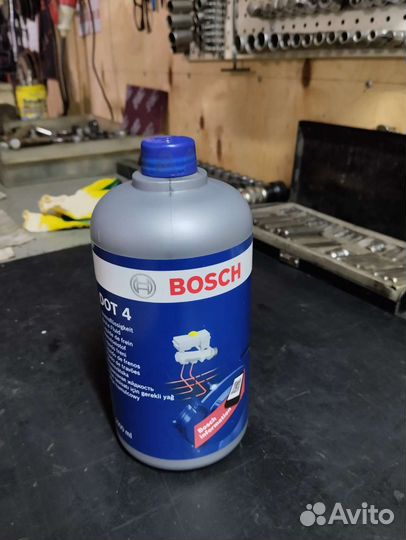 Тормозная жидкость DOT4 1 л 1987479107