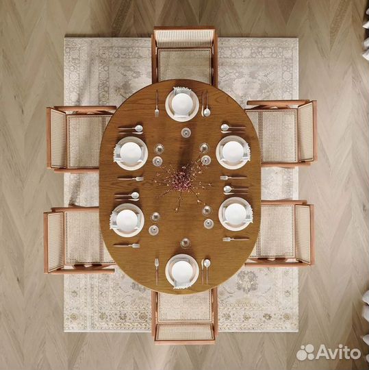 Стол обеденный из массива дерева