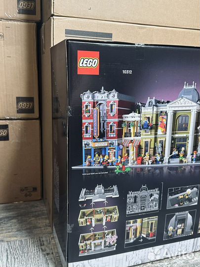 Lego Icons 10326 Natural History Museum