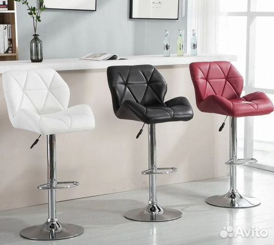 Стул для мастера педикюра, косметолога