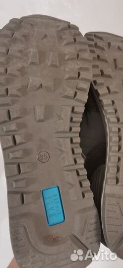 Кроссовки 35