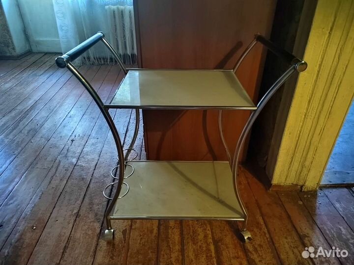 Столик-тележка