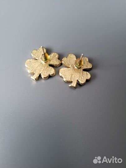 Серьги гвоздики