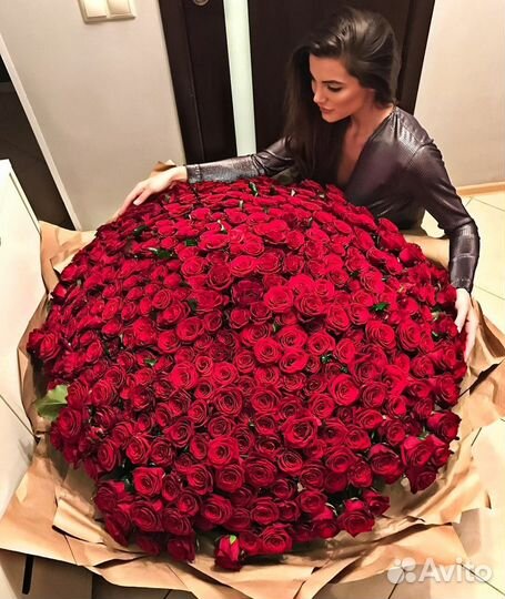 Огромный Букет Роз (151-201 штук)