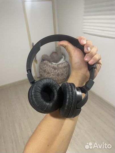 Беспроводные наушники jbl