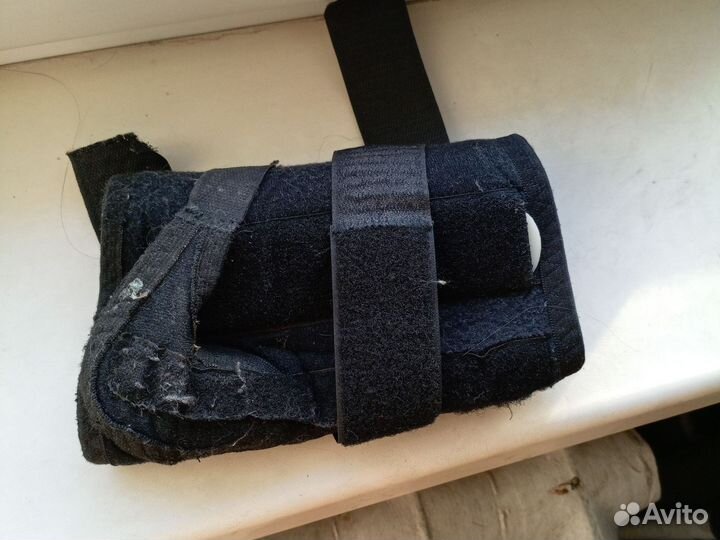 Бандаж кистевой