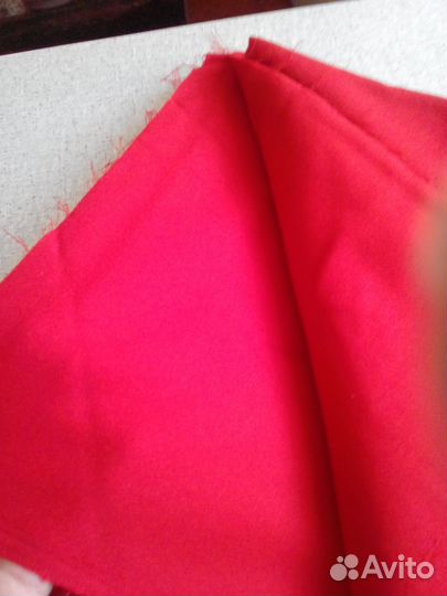 Отрез шерстяной ткани