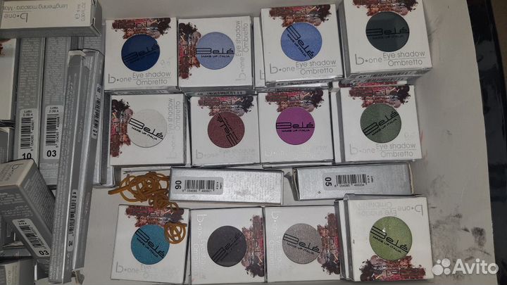 Лак для ногтей, румяна, тени,губная помада,пудра