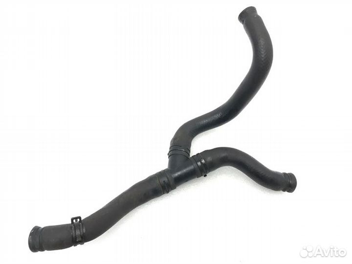 Патрубок системы охлаждения Chevrolet Cruze 1 1.8