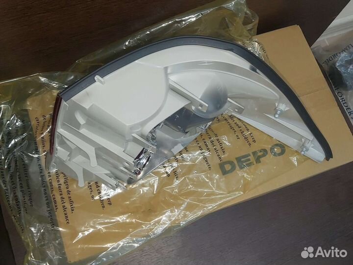 Фонарь задний левый Opel Astra h седан