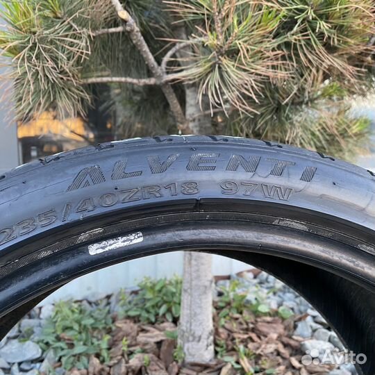 Zeta Alventi 235/40 R18