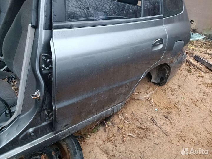 Дверь задняя правая Киа Рио 1 универсал