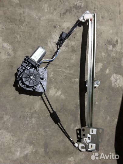 Электростеклоподъемник передний правый