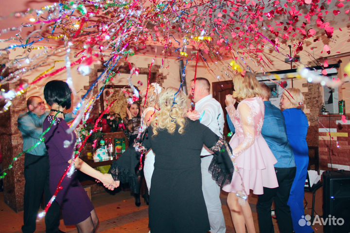 Ведущая свадьбы, юбилея (тамада)