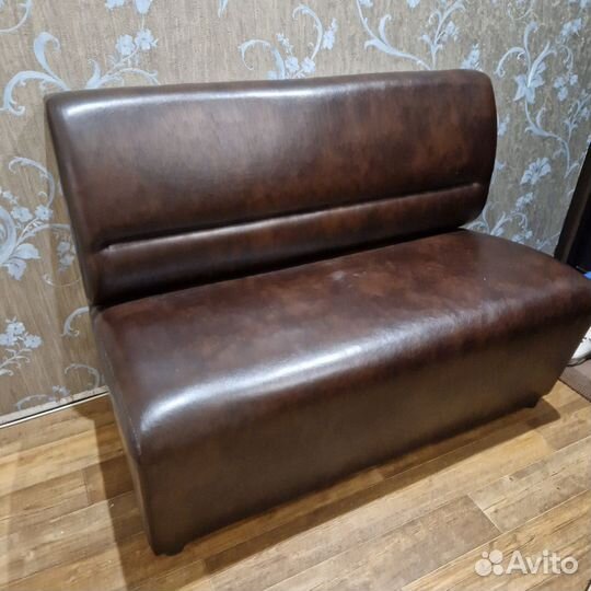 Диванчик в зону ожидания