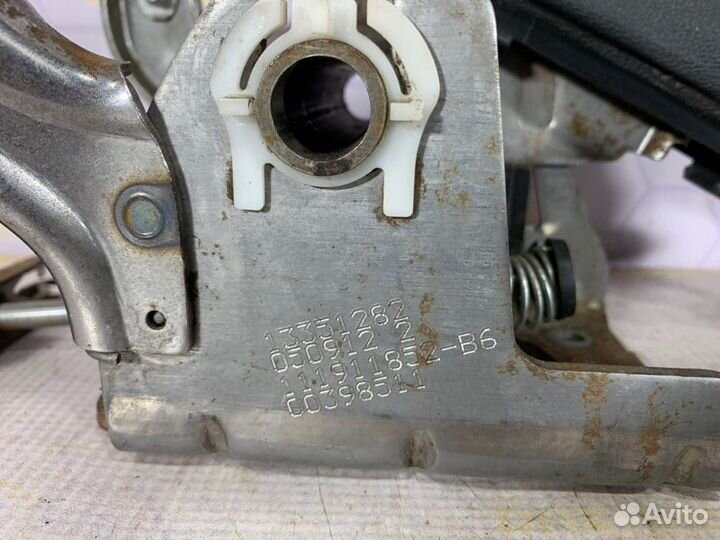 Ручник Opel Astra J 2013