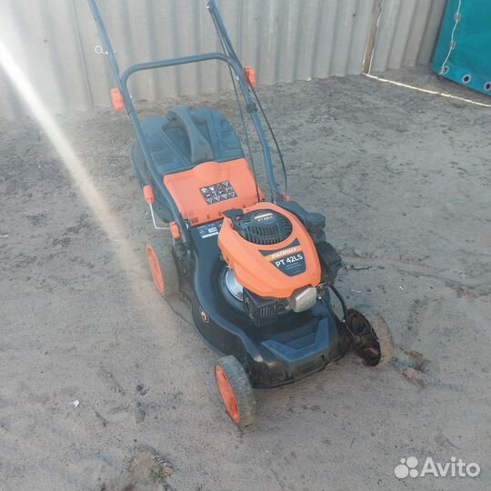 Газонокосилка бензиновая бу