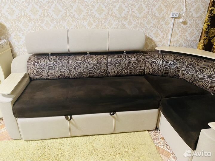 Угловой диван