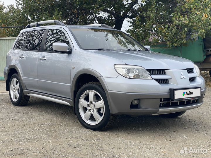 Mitsubishi Outlander 2.4 МТ, 2005, 215 000 км