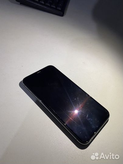 Телефон iPhone 11 про