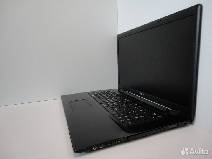 Ноутбук Dexp 17,3 4 ядра