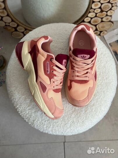 Кроссовки Adidas Falcon новые все размеры