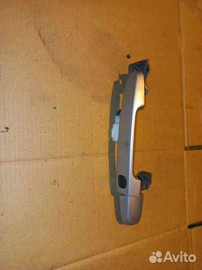 Ручка двери с кнопкой на Тойота королла 150 кузов