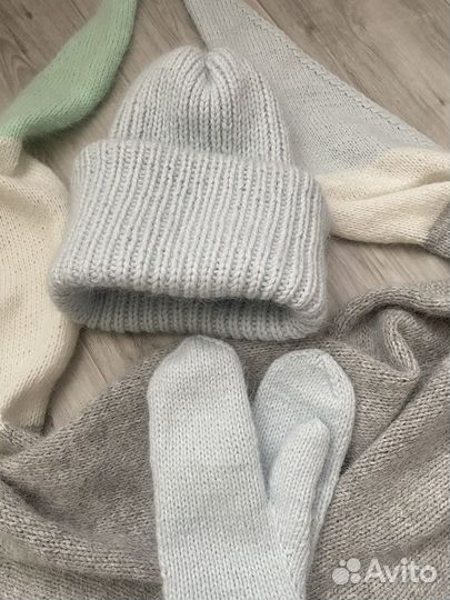 Комплект из 3-х предметов,шапка,варежки,платок