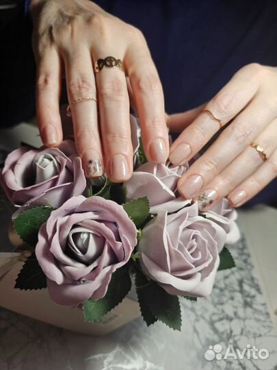 Модель на маникюр