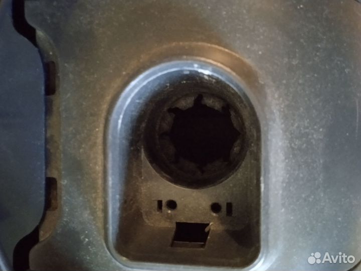 Рабочий пылесос LG V-C3048ND (без шланга)