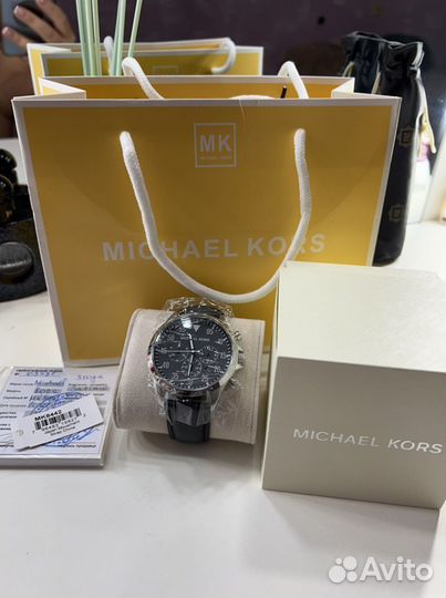 Новые часы Michael Kors