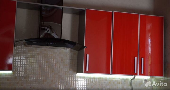 Система умной подсветки кухни реагирующая на движе