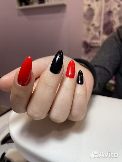 Маникюр и педикюр