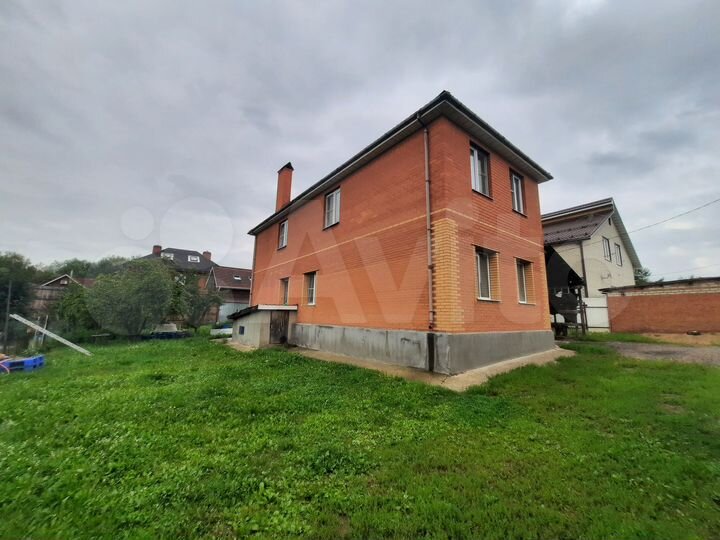 Дом 210 м² на участке 15 сот.