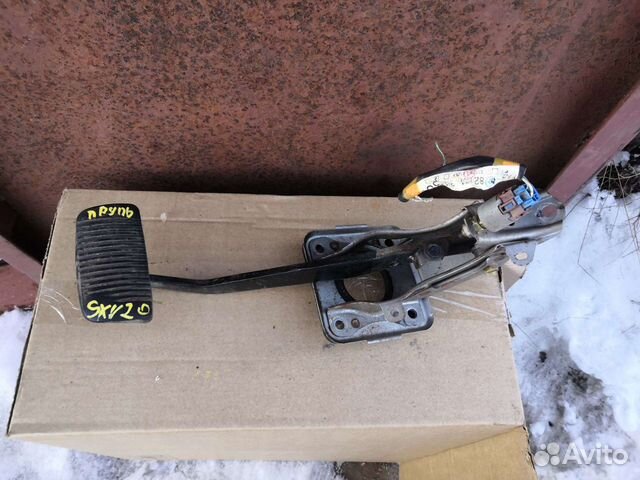 Педаль тормоза toyota под АКПП