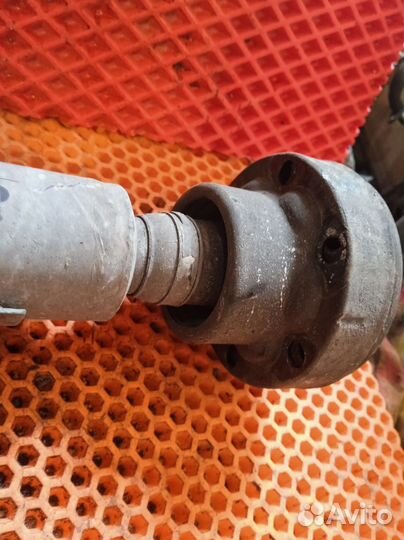 Вал карданный передний Volkswagen Touareg