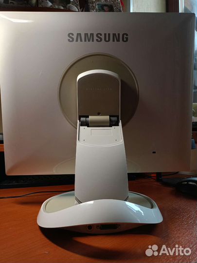 Монитор Samsung syncmaster 960bf